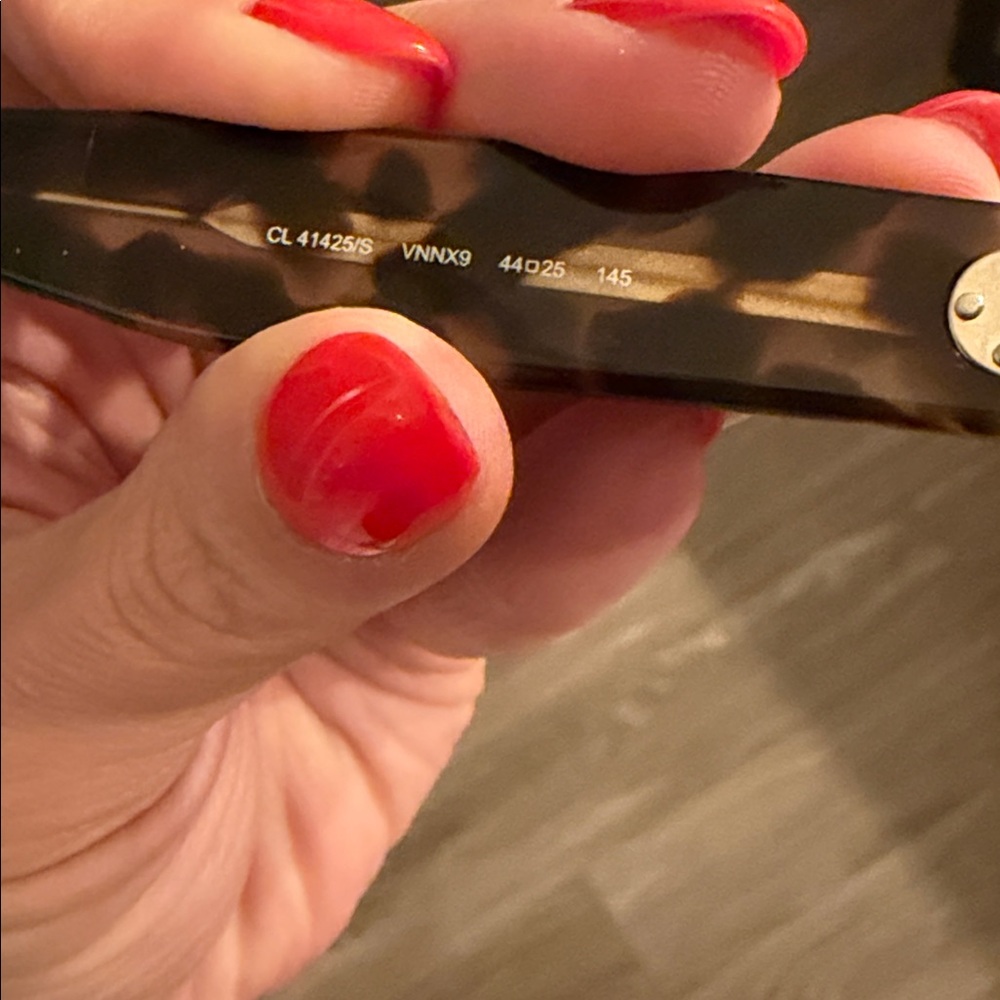 Authentic Céline Tortoiseshell Round Sunglasses - Picture 11 of 11